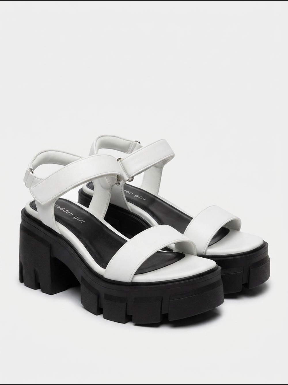 Madden Girl White Chunky Lug Sole Platform Sandals Size 9 Like New